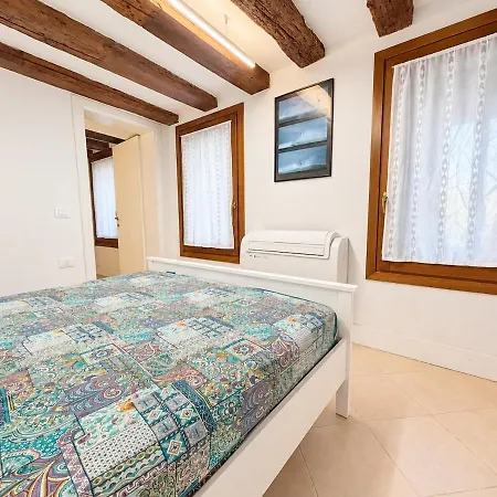Le Ancore 1077 Biennale & Castello Apartment Venice